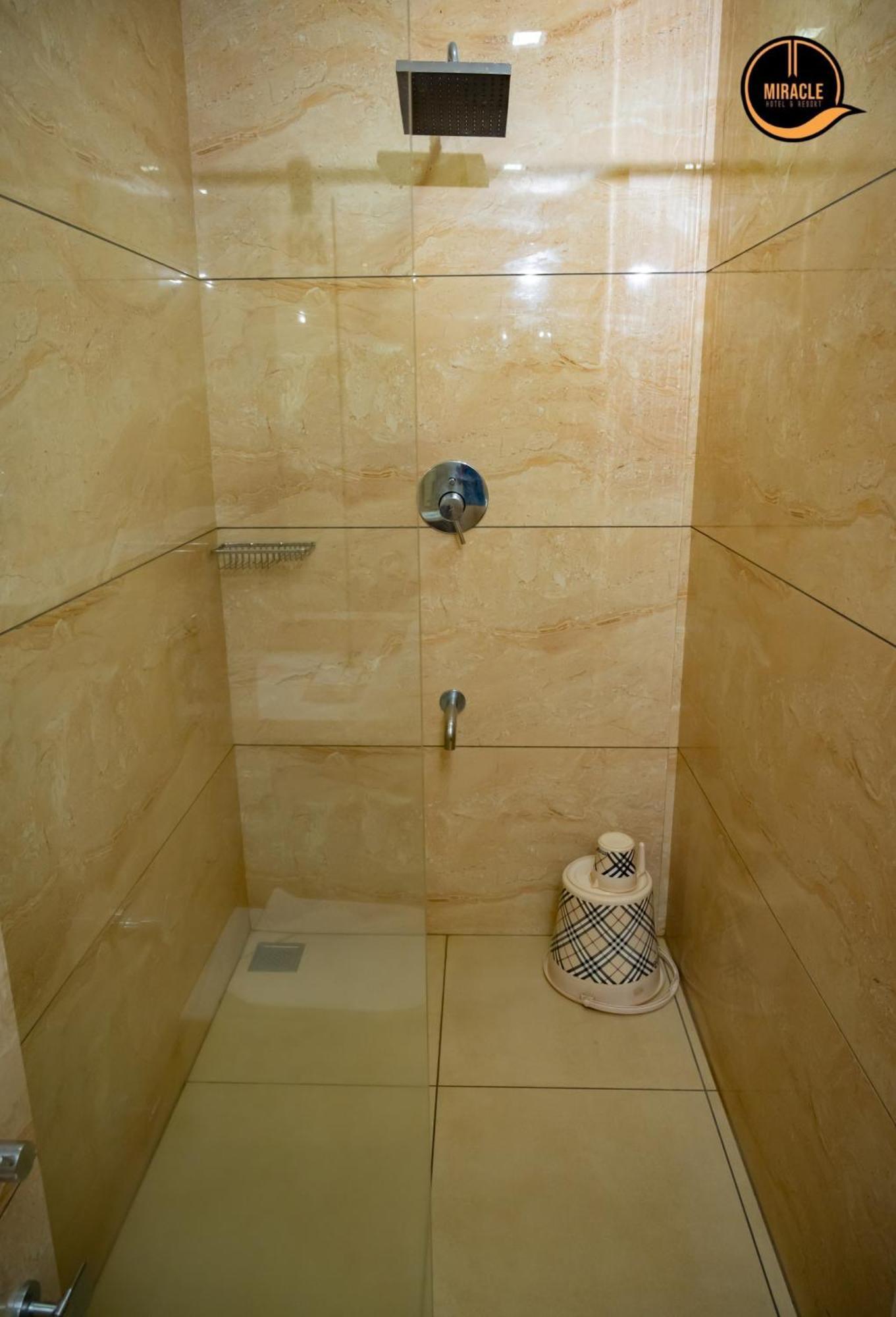 Miracle Hotel And Resorts Kozhikode Extérieur photo