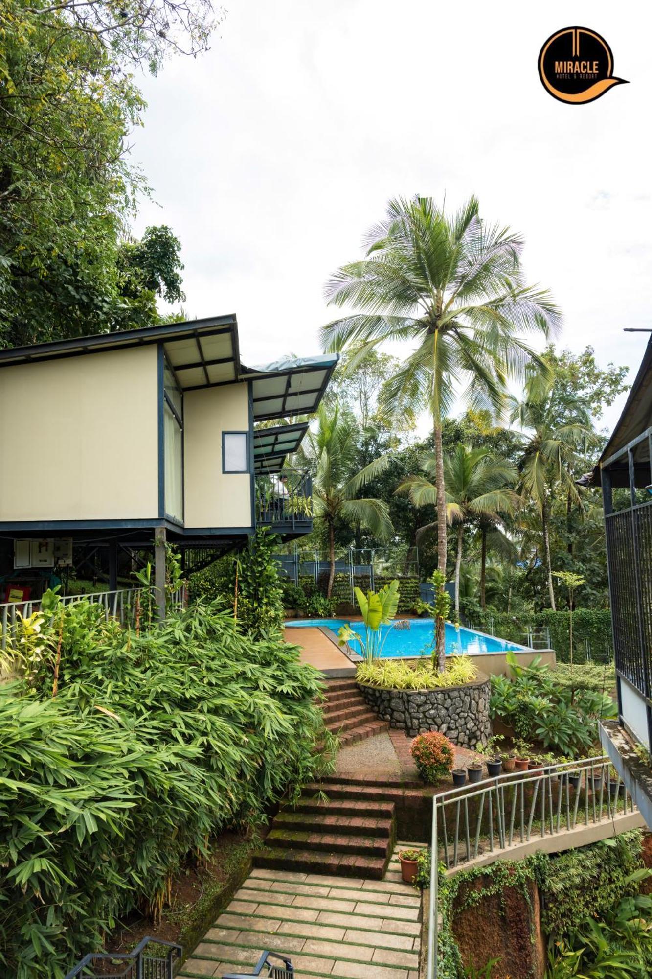 Miracle Hotel And Resorts Kozhikode Extérieur photo